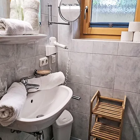 Rosa-8 By Interhome مايرهوفن